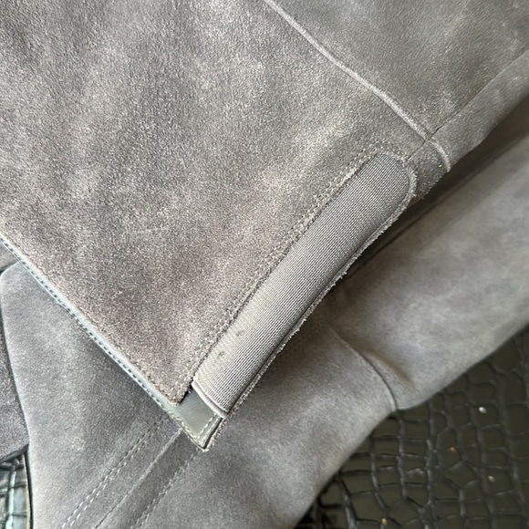 Clarks Tall Grey Suede Boot. US SZ 7.5 - Picture 7 of 7